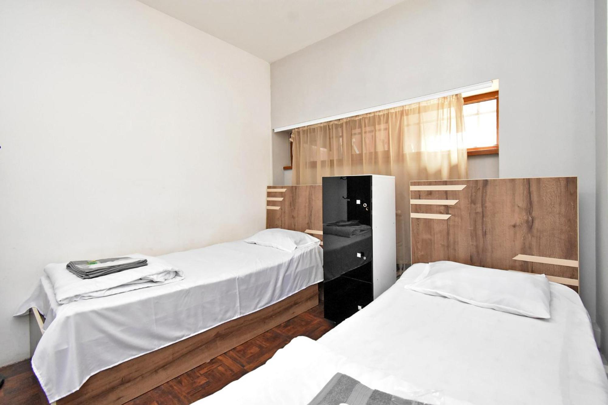Aaa Hotel Yerevan Exterior photo
